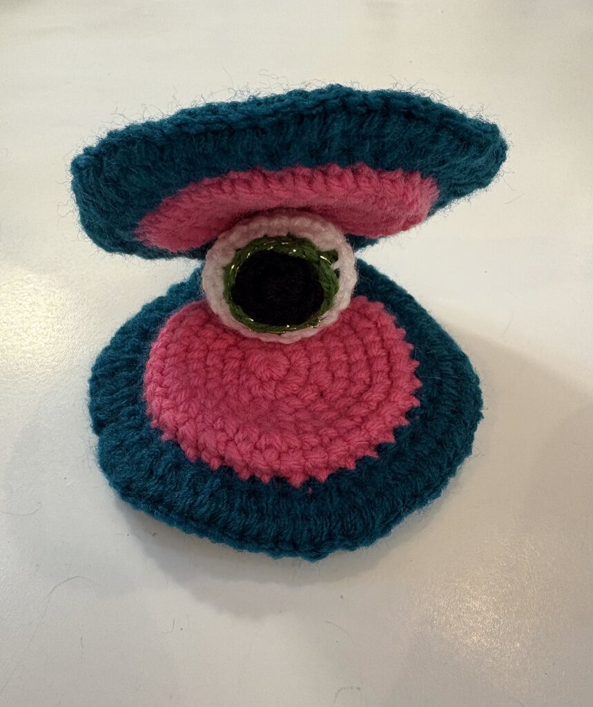 Handmade Crafty Critter- Eyeball Clam