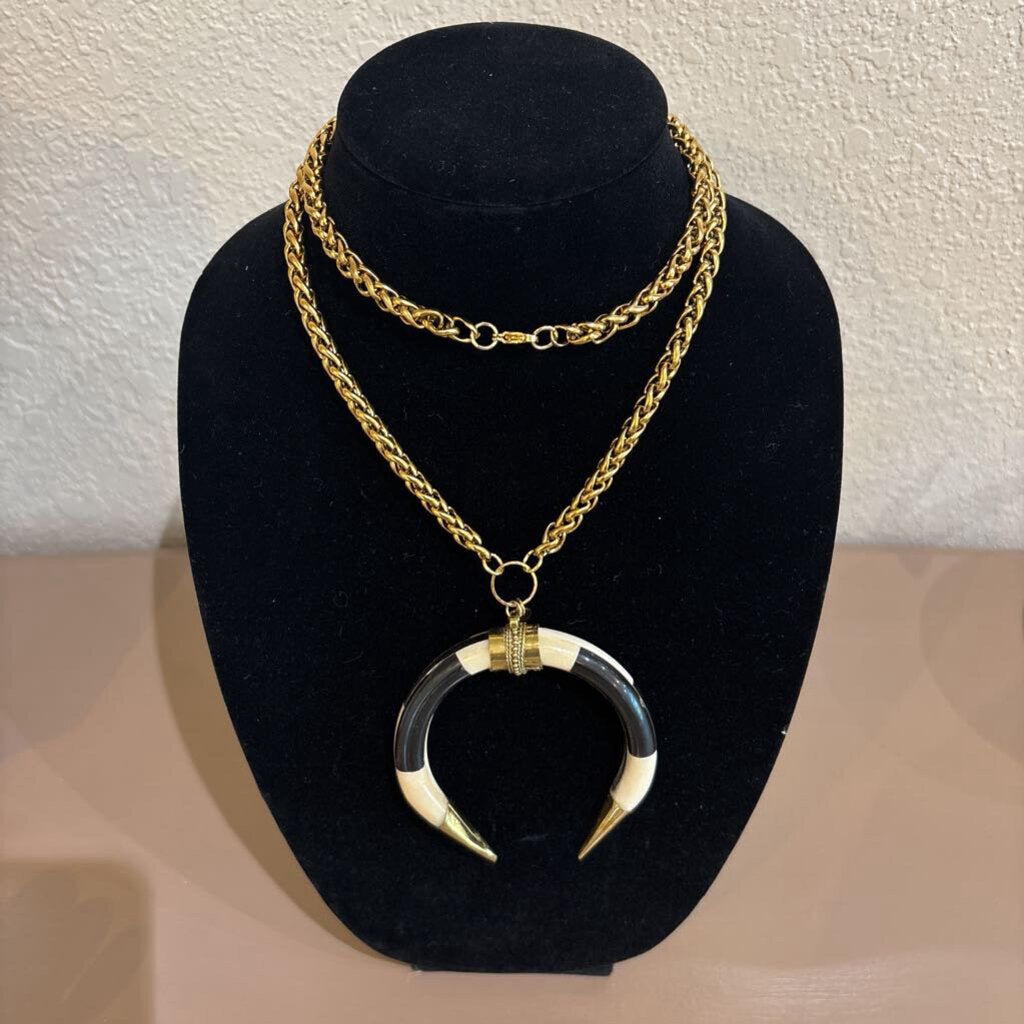 Horse Shoe Oxbone Necklace