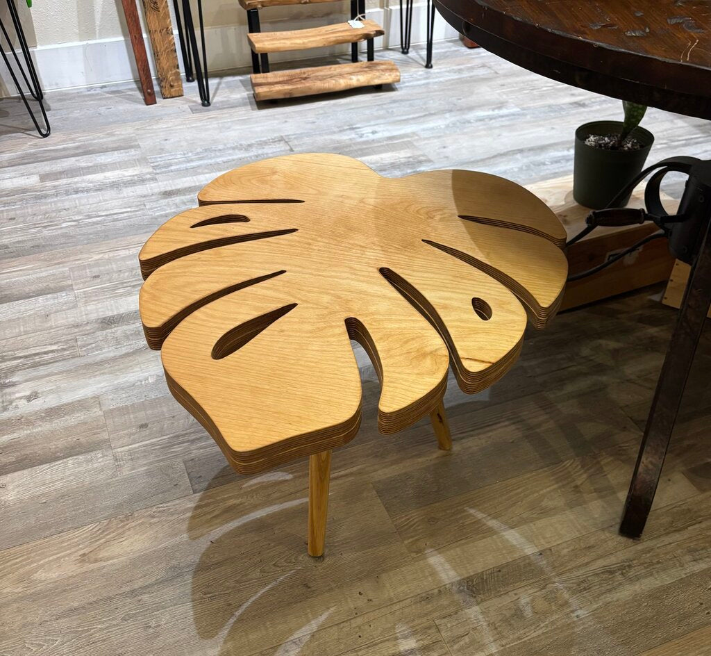 Monstera Leaf Table