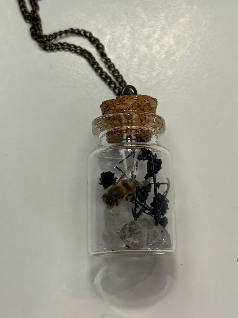 Bee w/Clear Quartz Points