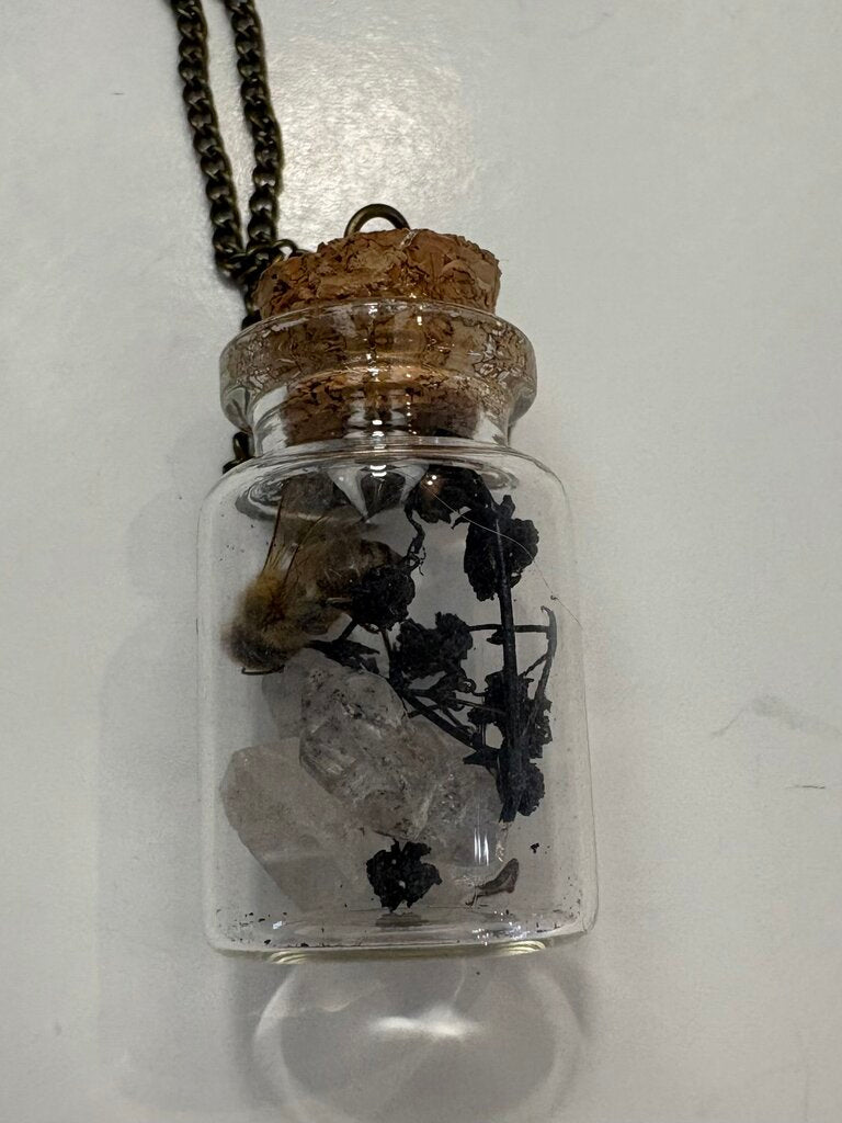 Bee w/Clear Quartz Points