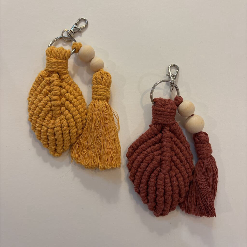 Kristen's Feather/Twist Macrame Key Chain