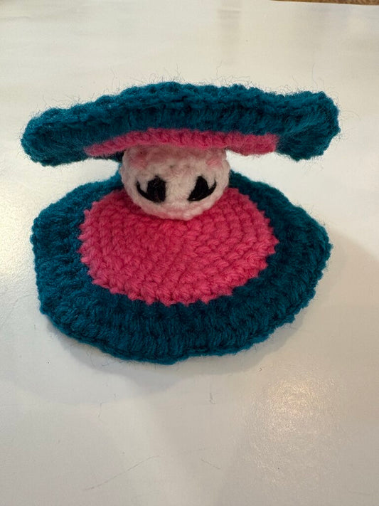 Handmade Crafty Critter- Clam