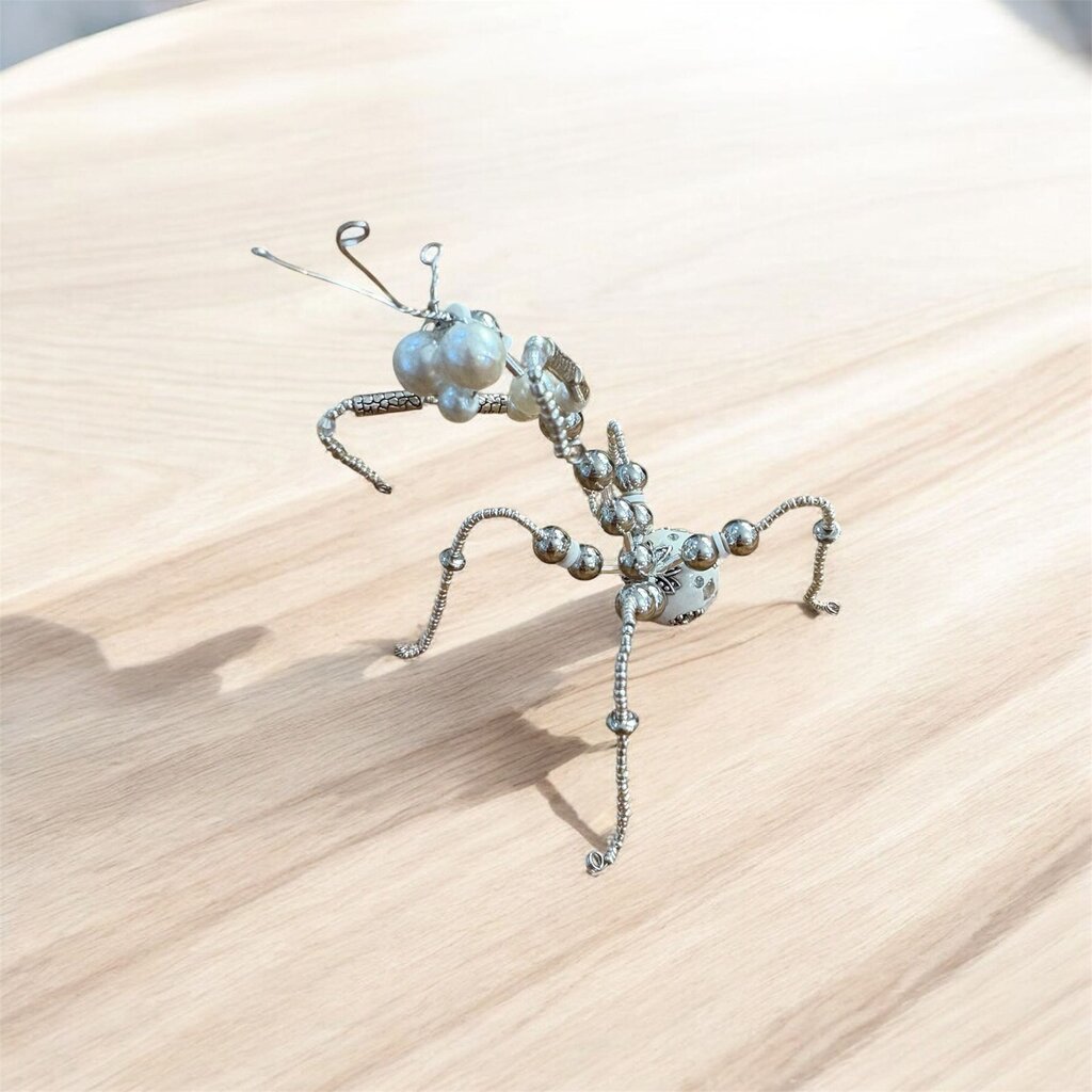 Handmade Beaded Praying Mantis